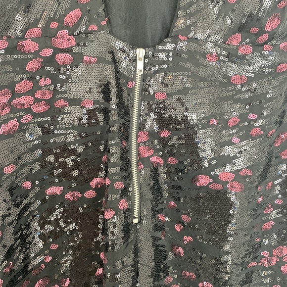 ASTR Sequent Dress - Picture 5 of 6